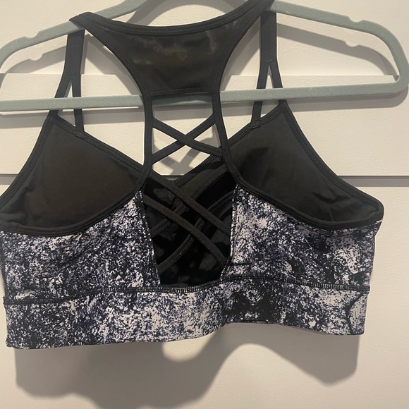 Calvin Klein Performance Wick set with Bra and Leggings Size XL - Picture 8 of 16